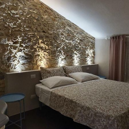 Lo Scarabeo Bed & Breakfast Casale di Pari Exterior foto