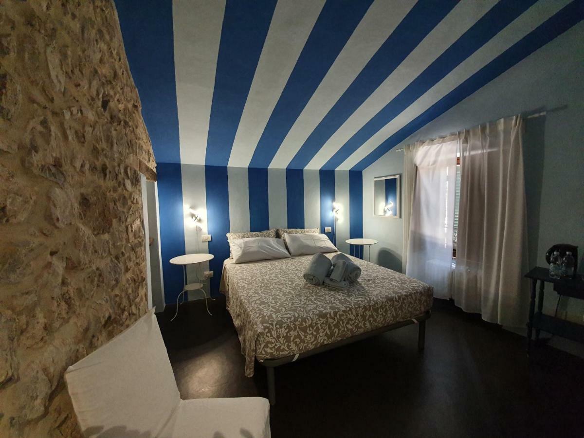 Lo Scarabeo Bed & Breakfast Casale di Pari Cameră foto