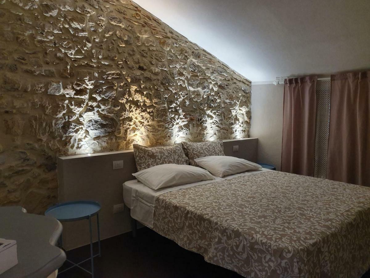 Lo Scarabeo Bed & Breakfast Casale di Pari Exterior foto
